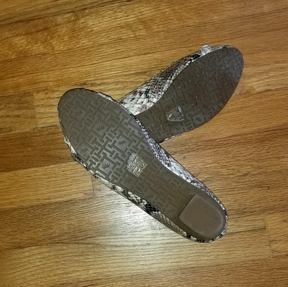 NWOT-Elaine Turner Snake Flats - Picture 5 of 7